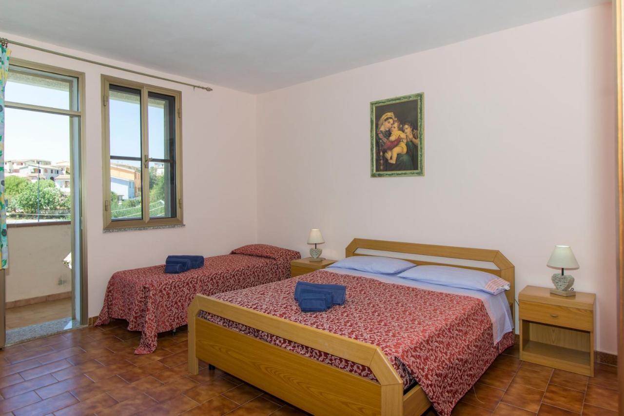 Appartamenti In Villa Con Ampio Giardino Esterno Posada  Exterior foto